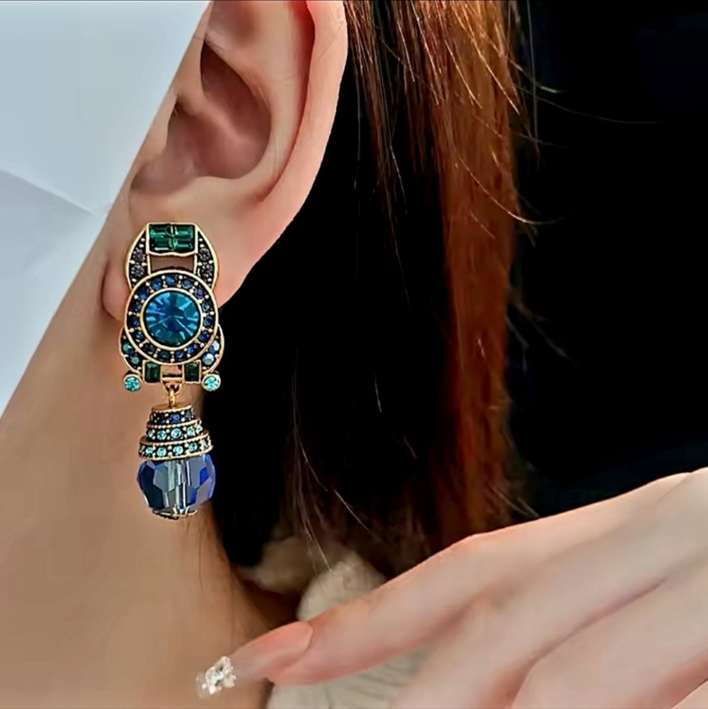 Elegant Blue and Green Drop Earrings - Picture 3 of 7